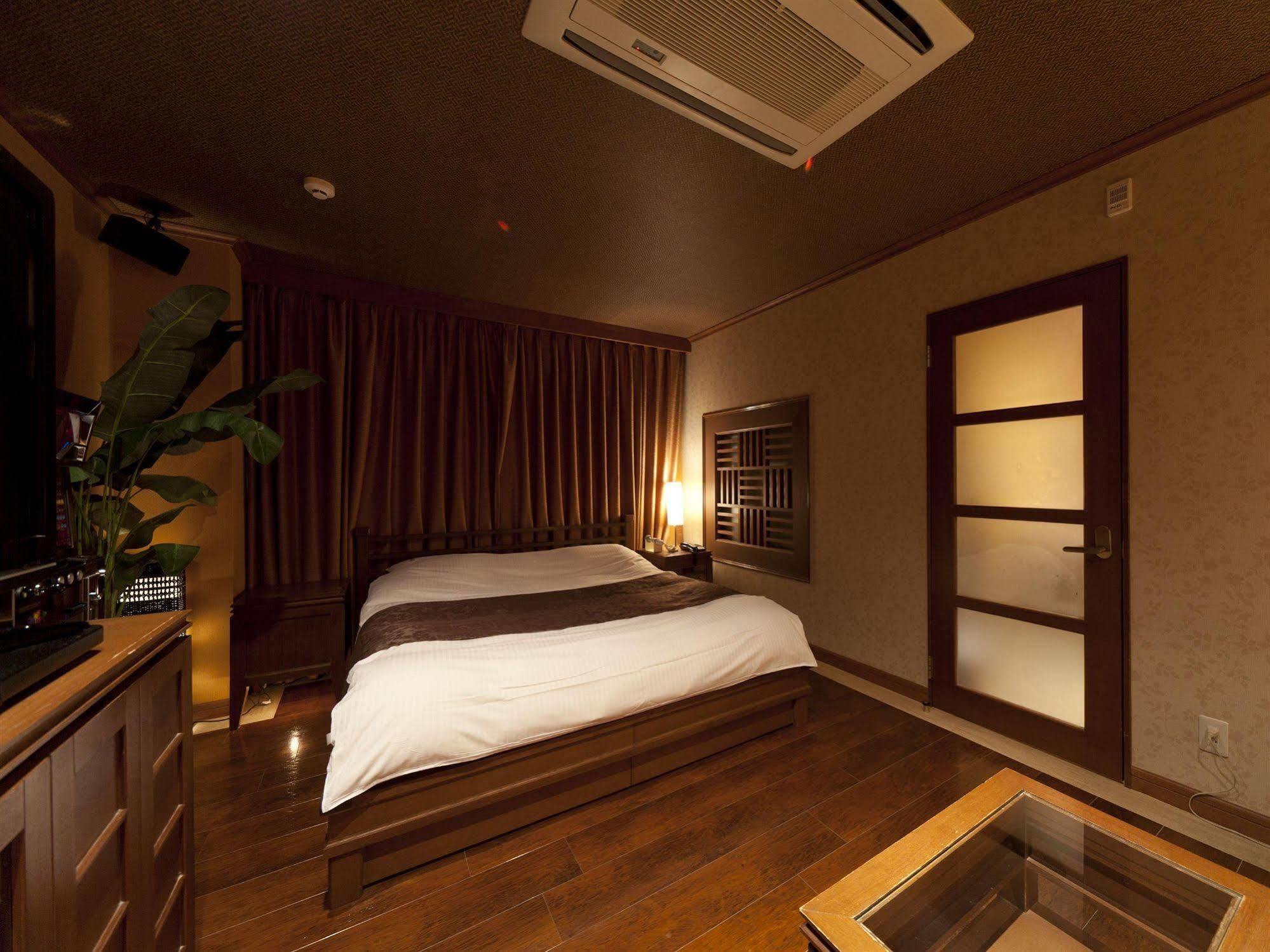 Hotel Grand Fine Kyoto Okazaki Heian Jingu Shrine (Adults Only) Екстериор снимка